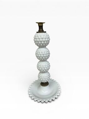 White milk, glass Hobnail Milk Glass lamp (no shade) 1950’s